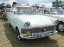 =Opel Rekord P 2 steht auf dem Austellungsgelände beim Oldtimertreffen in Ostheim, 07-2019