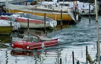 Aphicar in seiner natürlichen Umgebung. Gebaut wurde das Fahrzeug in den Jahren 1960 bis 1965 in West-Berlin. 4-Zylinder Motor mit 1147ccm. Foto:ca.2015