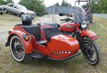 =URAL-Gespann, steht auf dem Austellungsgelände beim Oldtimertreffen in Ostheim, 07-2019