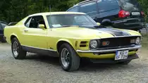 =Ford Mustang auf dem Weg zum Austellungsgelände beim Oldtimertreffen in Ostheim, 07-2019