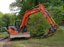 =Kubota-Bagger steht auf einer Baustelle in Detmold im September 2019