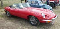 =Jaguar E-Type steht auf dem Austellungsgelände beim Oldtimertreffen in Ostheim, 07-2019