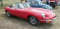=Jaguar E-Type steht auf dem Austellungsgelände beim Oldtimertreffen in Ostheim, 07-2019