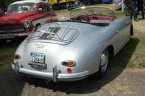 =Porsche 356 steht auf dem Austellungsgelände beim Oldtimertreffen in Ostheim, 07-2019
