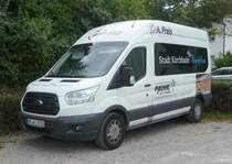 =Ford Transit als Bürgerbus der Stadt KIRCHHAIN steht in Hünfeld anl. der Hessischen Feuerwehrleistungsübung 2019, 09-2019