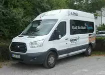 =Ford Transit als Bürgerbus der Stadt KIRCHHAIN steht in Hünfeld anl. der Hessischen Feuerwehrleistungsübung 2019, 09-2019