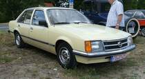 =Opel Commodore C Berlina, gesehen auf dem Austellungsgelände beim Oldtimertreffen in Ostheim, 07-2019