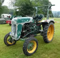 =Bautz mit Glutenunverträglichkeit steht beim Köhlerfest in Bad Orb im Juni 2019