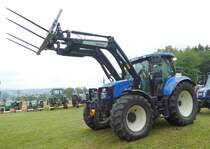 =New Holland steht beim Köhlerfest in Bad Orb im Juni 2019