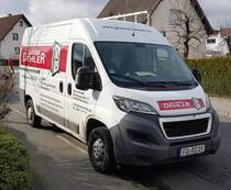 =Peugeot Boxer der Glaserei DEHLER steht im März 2020 in Petersberg-Marbach