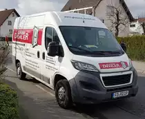 =Peugeot Boxer der Glaserei DEHLER steht im März 2020 in Petersberg-Marbach