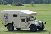 Ein Hummer H1 als Werkstattwagen für Flugzeugreparaturen war Mitte September 2020 auf der Hahnweide unterwegs.