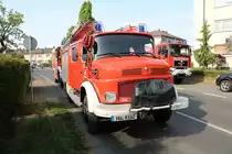 Feuerwehr Bruchköbel Mercedes Benz LF16 in einen Bereitstellungsraum am 24.04.20 in Bruchköbel bei einen Waldbrand 