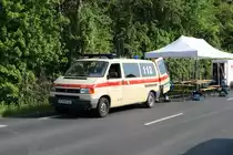 DRK OV Bruchköbel VW T4 in einen Bereitstellungsraum am 24.04.20 in Bruchköbel bei einen Waldbrand 