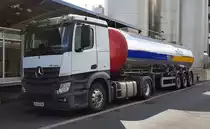 =MB Actros 1845-Milchtransporter steht zur Abfertigung an der Molkerei in Hünfeld, Juni 2019