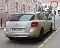 Rückansicht: Renault Laguna III Grandtour. Foto: Herbst, 2019 in Pécs, Ungarn.