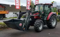 =Case 75 C steht im Oktober 2019 in Schlitz