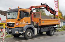 MAN der Firma SPIE steht im Oktober 2019 in Schlitz