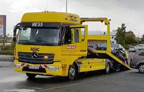 =MB Atego der Firma HESS unterwegs im Auftrag des ADAC bei der Bergung eines ausgefallenen Fahrzeugs, 10-2019