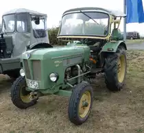 =Schlüter S 350 steht beim Schlüter-Treffen am Kirchheimer See, 09-2019