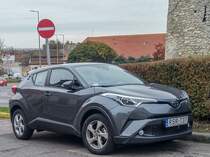 Toyota C-HR, fotografiert in Oktober, 2019.