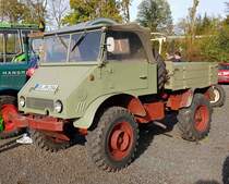=Unimog steht bei der Bulldog-Messe in Alsfeld, 10-2019