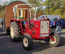 =IHC 624 steht bei der Bulldog-Messe in Alsfeld, 10-2019