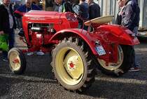 =Porsche 111 steht bei der Bulldog-Messe in Alsfeld, 10-2019