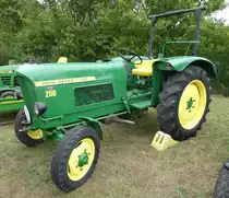 =John Deere - Lanz 200, ausgestellt beim Schlüter-Treffen am Kirchheimer See, 09-2019