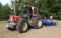 =Schlüter 1500 TVL steht bereit zur Feldvorführung beim Schlüter-Treffen am Kirchheimer See, 09-2019