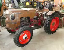 =Meili P11 SP, Bj. 1955, 18 PS, steht bei der Bulldog-Messe in Alsfeld, 10-2019