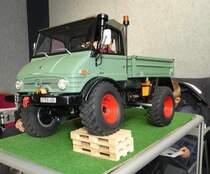 =Unimog-Modell, gesehen bei der Bulldog-Messe in Alsfeld, 10-2019