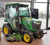 =John Deere 2036 R, ausgestellt im John Deere-Forum Mannheim im November 2019