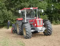 =Schlüter bei der Feldarbeit, gesehen beim Schlüter-Treffen am Kirchheimer See, 09-2019