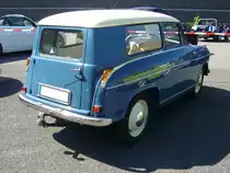 Heckansicht eines Lloyd Alexander LS 600 Alexander, gebaut von 1957 bis 1961. Ein solches Kombimodell kostete DM 4160,00 und war somit nur DM 100,00 teurer als die Limousine. Der Zweizylinderreihenviertaktmotor hat einen Hubraum von 596 cm³ und leistet 19 PS. Damit erreicht er eine Höchstgeschwindigkeit von 100 km/h. Oldtimertreffen an Mo´s Bikertreff in Krefeld am 17.05.2020, natürlich unter Einhaltung der momentanen Vorschriften und Regeln.