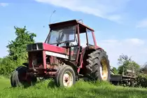 IHC International 644, hinter einem Bauernhaof zum verrotten abgestellt.
Aufnahme 27.4.2020