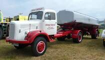 =MB Tankzug vom Fuhr- und Baggerbetrieb HELMUT GÄRTNER steht bei der Oldtimerausstellung in Uttrichshausen, 07-2019