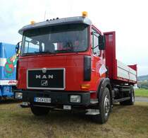 =MAN F 8, Bj. 1989, 240 PS, steht bei der Oldtimerausstellung in Uttrichshausen, 07-2019