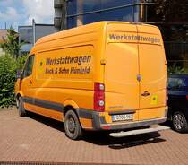=VW Crafter als Werkstattwagen der Baufirma BOCK & SOHN steht im Mai 2020 in Hünfeld