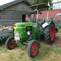 =Deutz F2L612, Bj. 1957, 18 PS mit erloschener Betriebserlaubnis, steht bei der Oldtimerausstellung in Uttrichshausen, 07-2019
