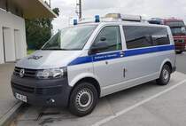 =VW T 5 des BAG steht auf einem Rastplatz an der A 3 im Mai 2020