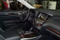 Interieur des Infiniti QX60. Foto: AMTS, 03.2019, Budapest.