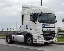 =DAF XF-Sattelzugmaschine von AR-Trans rastet im Mai 2020 an der A 3