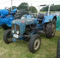 =Fordson Dexta Special, ausgestellt bei der Oldtimerausstellung in Uttrichshausen, 07-2019