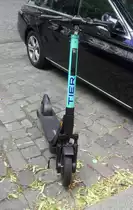Ein E-Scooter des Anbieters Tier in Berlin. Aufgenommen am 06.06.2020.