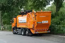 DAF 340 CF (KLE-AN 890) am 6.6.2020, U-Bahn Steinfurther Allee, Hamburg /
Müllfahrzeug (Aufbau Geesink GMP4, 16 m³, 251 kW (341 PS),EZ 26.2.2020, Ladekran HIAB Typ XS 211 BW-3, Hipro /
