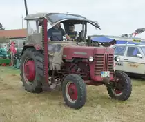=IHC 432 rollt auf das Ausstellungsgelände bei der Oldtimerausstellung in Uttrichshausen, 07-2019