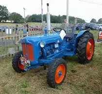 =Fordson Dexta, Bj. 1958, 31 PS, gesehen bei der Oldtimerausstellung in Uttrichshausen, 07-2019
