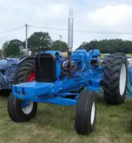 =Ford, gesehen bei der Oldtimerausstellung in Uttrichshausen, 07-2019