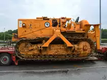 Einem Komatsu D 355 C Rohrleger war Mitte Juni 2020 auf einem Rastplatz an der A20 zu sehen.